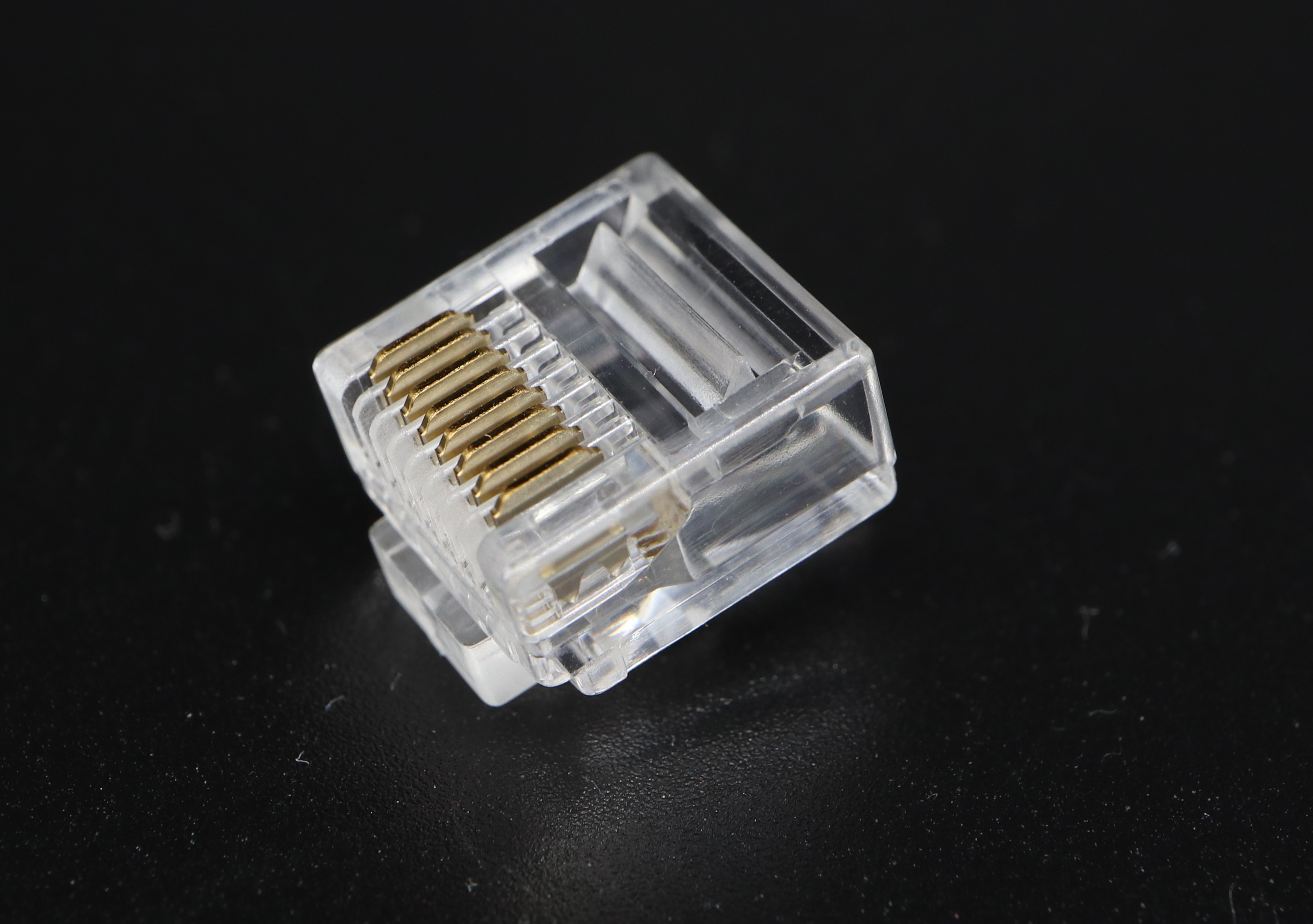 P8-S53-4 - C5E S-8P8C-R UTP-Small strain relief RJ45 Modular Plug - Plug Master Industrial Co., Ltd.