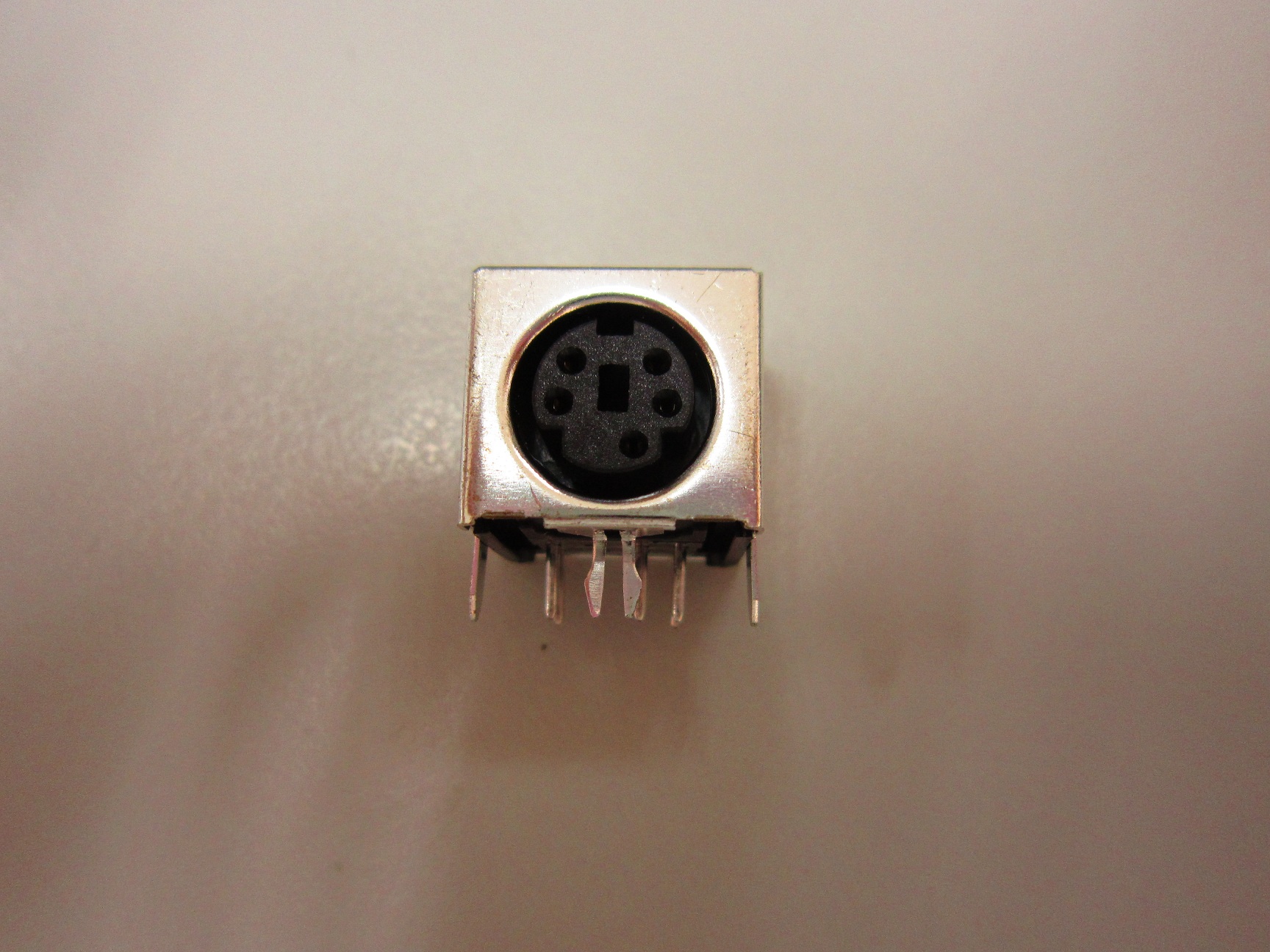 MINI DIN SOCKET R/A DIP 5PIN HF